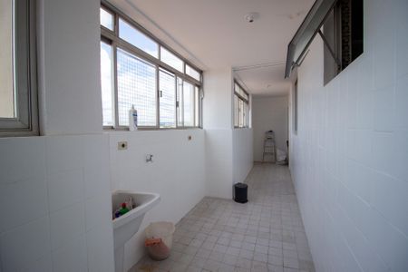 Apartamento para alugar com 159m², 3 quartos e 1 vagaÁrea de Serviço