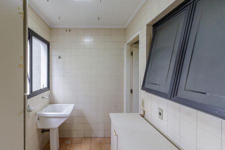 Apartamento à venda com 149m², 4 quartos e 2 vagas Apartamento à venda com 149m², 4 quartos e 2 vagasÁrea de Serviço