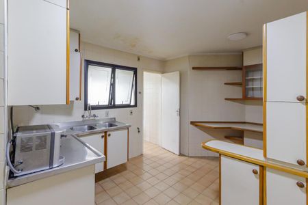 Apartamento à venda com 149m², 4 quartos e 2 vagas Apartamento à venda com 149m², 4 quartos e 2 vagasCozinha