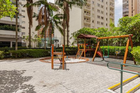 Apartamento à venda com 149m², 4 quartos e 2 vagas Apartamento à venda com 149m², 4 quartos e 2 vagasÁrea comum - Playground