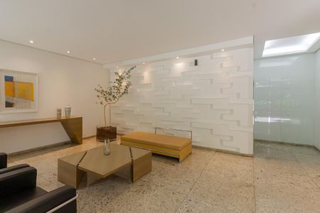 Apartamento à venda com 149m², 4 quartos e 2 vagas Apartamento à venda com 149m², 4 quartos e 2 vagasÁrea Comum - Hall Social