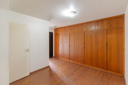 Apartamento à venda com 149m², 4 quartos e 2 vagas Apartamento à venda com 149m², 4 quartos e 2 vagasSuíte