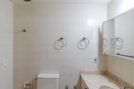 Apartamento à venda com 149m², 4 quartos e 2 vagas Apartamento à venda com 149m², 4 quartos e 2 vagasBanheiro