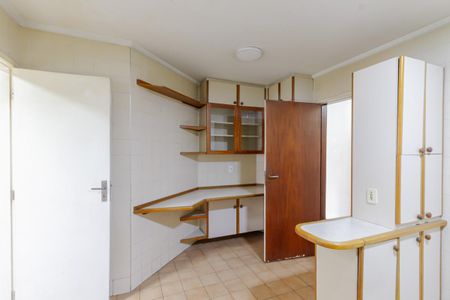 Apartamento à venda com 149m², 4 quartos e 2 vagas Apartamento à venda com 149m², 4 quartos e 2 vagasCozinha