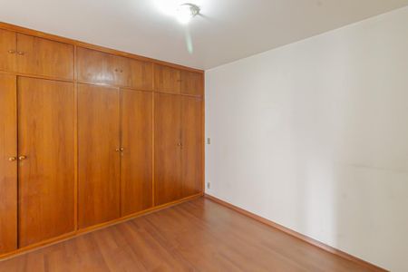 Apartamento à venda com 149m², 4 quartos e 2 vagas Apartamento à venda com 149m², 4 quartos e 2 vagasSuíte