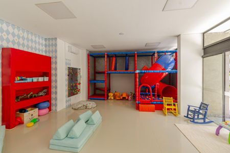 Apartamento à venda com 149m², 4 quartos e 2 vagas Apartamento à venda com 149m², 4 quartos e 2 vagasÁrea Comum - Brinquedoteca