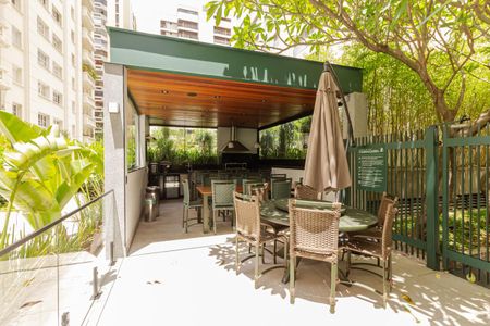 Apartamento à venda com 149m², 4 quartos e 2 vagas Apartamento à venda com 149m², 4 quartos e 2 vagasÁrea comum - Churrasqueira