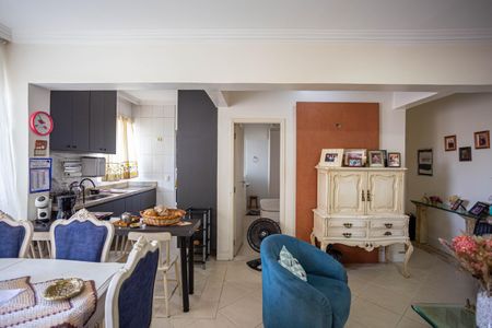 Apartamento para alugar com 77m², 3 quartos e 2 vagasSala
