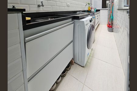 Apartamento à venda com 64m², 2 quartos e 1 vaga Apartamento à venda com 64m², 2 quartos e 1 vagaÁrea de Serviço