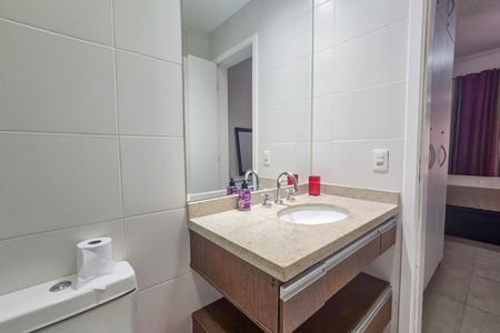 Apartamento para alugar com 123m², 2 quartos e 2 vagas Apartamento para alugar com 123m², 2 quartos e 2 vagasBanheiro da suíte