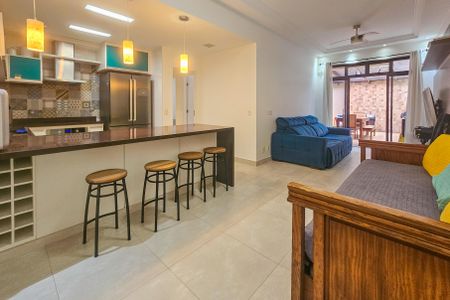 Sala de apartamento para alugar com 2 quartos, 123m² em Vila Júlia, Guarujá