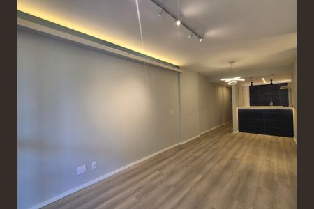 Apartamento à venda com 81m², 2 quartos e 2 vagasSala 