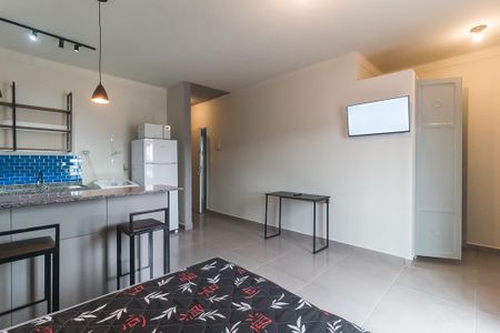 Quarto/Cozinha de kitnet/studio para alugar com 1 quarto, 27m² em Vl. Santista, Mogi das Cruzes
