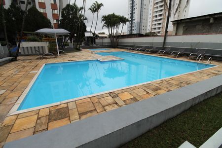 Apartamento para alugar com 60m², 2 quartos e 1 vagaÁrea comum - Piscina