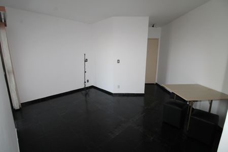 Apartamento para alugar com 60m², 2 quartos e 1 vagaSala