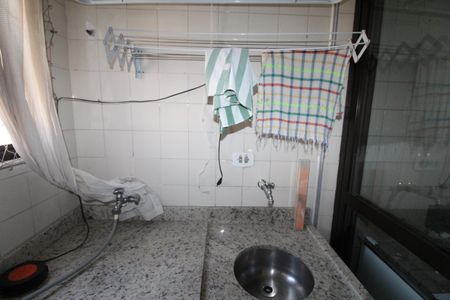 Apartamento para alugar com 60m², 2 quartos e 1 vagaÁrea de Serviço