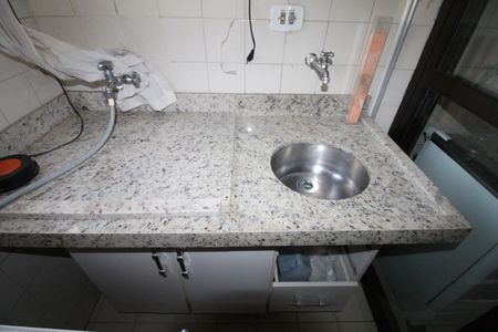 Apartamento para alugar com 60m², 2 quartos e 1 vagaÁrea de Serviço