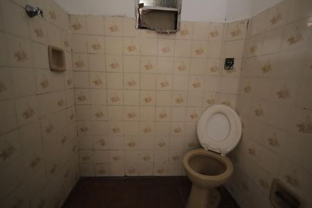 Casa à venda com 128m², 2 quartos e 2 vagas Casa à venda com 128m², 2 quartos e 2 vagasBanheiro 2