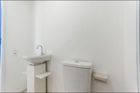 Apartamento para alugar com 34m², 2 quartos e sem vagaBanheiro
