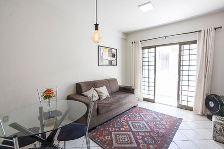 Apartamento para alugar com 76m², 3 quartos e sem vagaSala