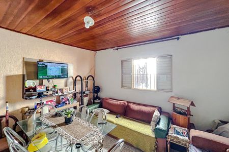 Casa à venda com 150m², 2 quartos e 1 vagaSala