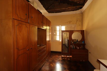 Quarto 1 de casa à venda com 3 quartos, 240m² em Utinga, Santo André