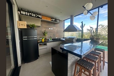 Casa de condomínio à venda com 343m², 4 quartos e 6 vagas Casa de condomínio à venda com 343m², 4 quartos e 6 vagasChurrasqueira