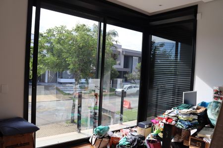 Casa de condomínio à venda com 343m², 4 quartos e 6 vagas Casa de condomínio à venda com 343m², 4 quartos e 6 vagasSuíte 1