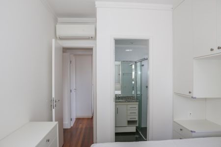 Suíte de apartamento para alugar com 3 quartos, 86m² em Pompeia, São Paulo