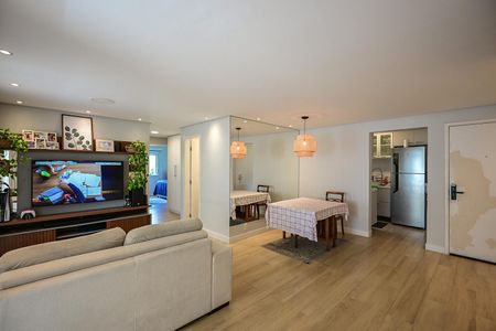 Sala de apartamento para alugar com 3 quartos, 110m² em Vila Suzana, São Paulo