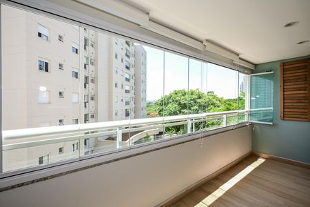 Apartamento para alugar com 110m², 3 quartos e 2 vagasVaranda