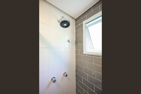 Apartamento para alugar com 110m², 3 quartos e 2 vagasChuveiro do Banheiro da Suíte 2