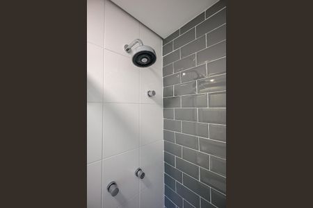 Apartamento para alugar com 110m², 3 quartos e 2 vagasChuveiro do Banheiro da Suíte 1