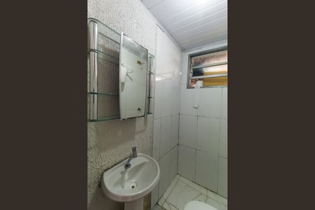 Banheiro de casa para alugar com 1 quarto, 30m² em Quarta Parada, São Paulo