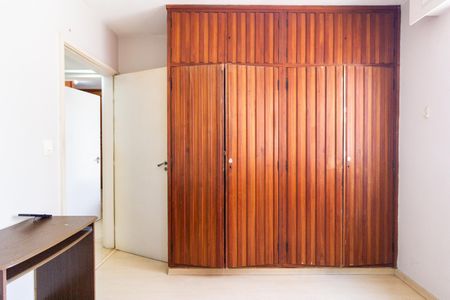 Apartamento à venda com 126m², 3 quartos e 1 vagaQuarto 2