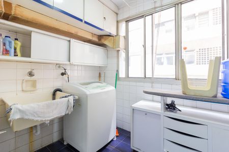 Apartamento à venda com 126m², 3 quartos e 1 vagaÁrea de Serviço