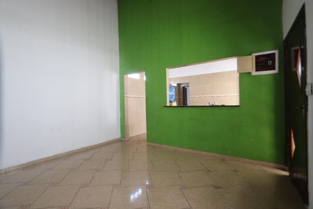 Sala de casa para alugar com 2 quartos, 136m² em Vila Nova York, São Paulo