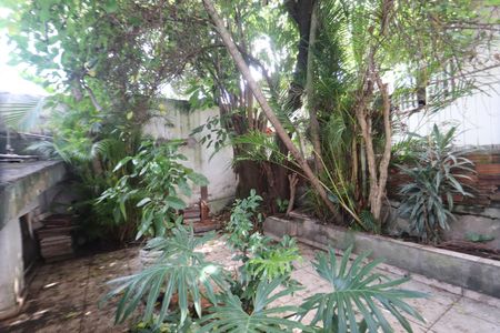 Casa para alugar com 136m², 2 quartos e 1 vagaQuintal