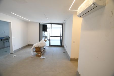 Sala de apartamento para alugar com 3 quartos, 126m² em Cambuí, Campinas