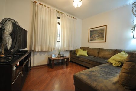 Casa à venda com 286m², 3 quartos e 5 vagasSala de TV