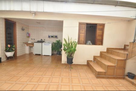 Casa à venda com 286m², 3 quartos e 5 vagasQuintal