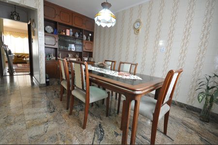 Casa à venda com 286m², 3 quartos e 5 vagasCopa