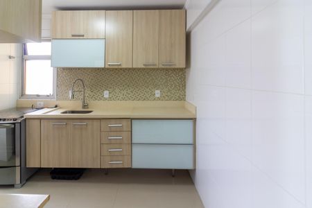 Apartamento à venda com 49m², 2 quartos e 1 vaga Apartamento à venda com 49m², 2 quartos e 1 vagaCozinha