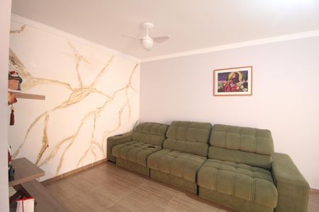 Sala de casa para alugar com 2 quartos, 96m² em Jardim Lucélia, São Paulo