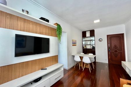 Sala  de apartamento para alugar com 2 quartos, 85m² em Copacabana, Rio de Janeiro