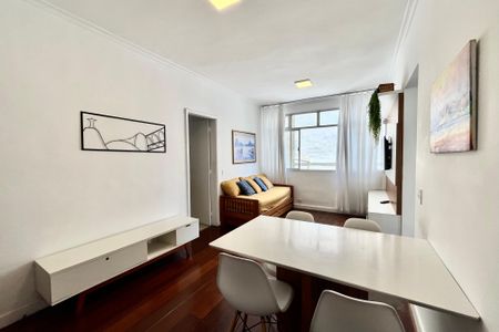 Sala  de apartamento para alugar com 2 quartos, 85m² em Copacabana, Rio de Janeiro