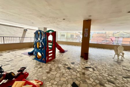 Apartamento para alugar com 85m², 2 quartos e 1 vaga Apartamento para alugar com 85m², 2 quartos e 1 vagaÁrea comum - Playground