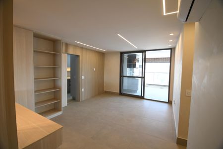 Sala de apartamento para alugar com 3 quartos, 126m² em Cambuí, Campinas