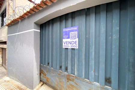 Casa à venda com 410m², 3 quartos e 5 vagas Casa à venda com 410m², 3 quartos e 5 vagasPlaca