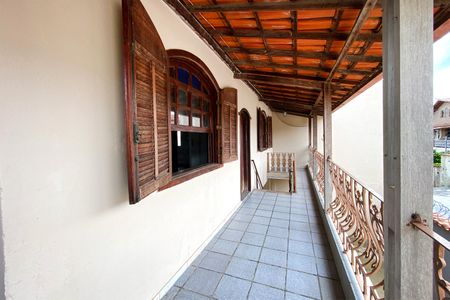 Varanda de casa à venda com 3 quartos, 410m² em São Marcos, Belo Horizonte